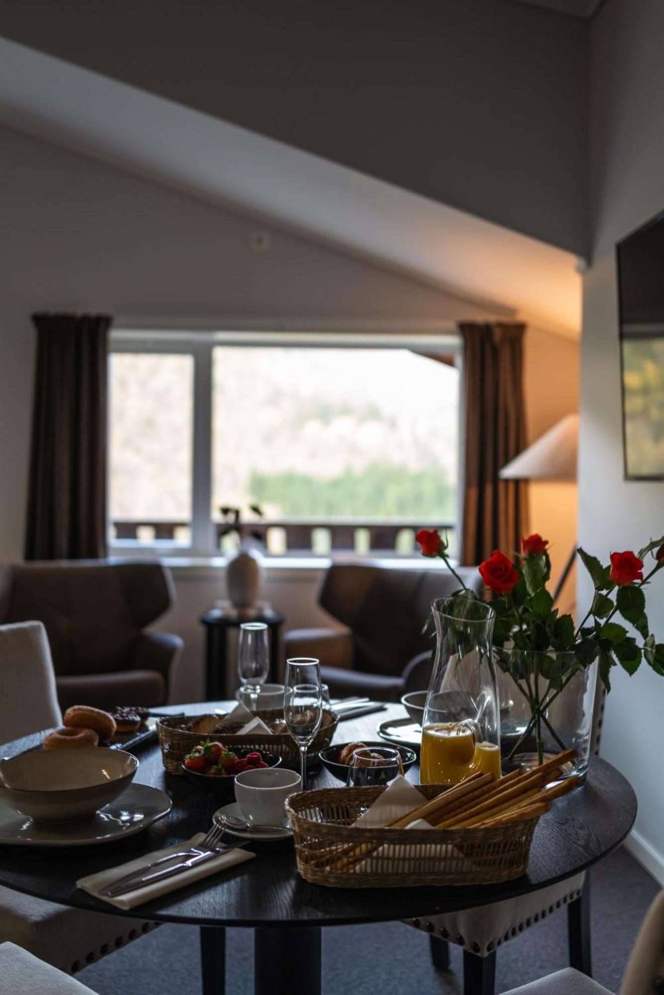 Blatind Boutique Hotel Stordal Exterior photo